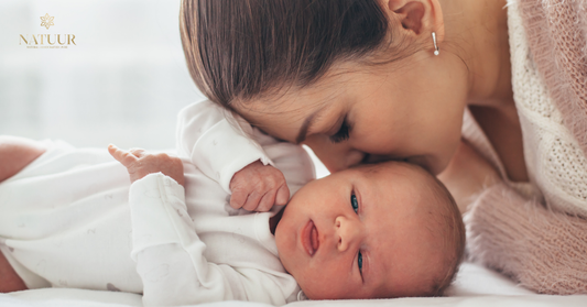 Understanding Skin Stretching During Pregnancy & Natural Ways To Reduce Stretch Marks