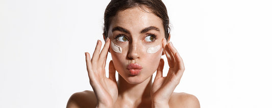 Embrace the Power of Tea Tree Oil for Clear, Radiant Skin!