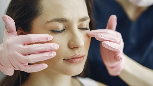 Reveal Radiant Skin: Tame Dullness and Uneven Skin Tone!