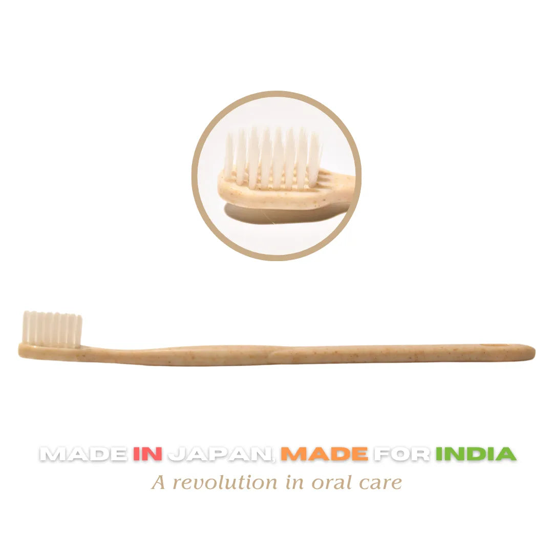 Natuur.in Daito toothbrush with extra soft bristles and a textured handle for a gentle, effective clean.